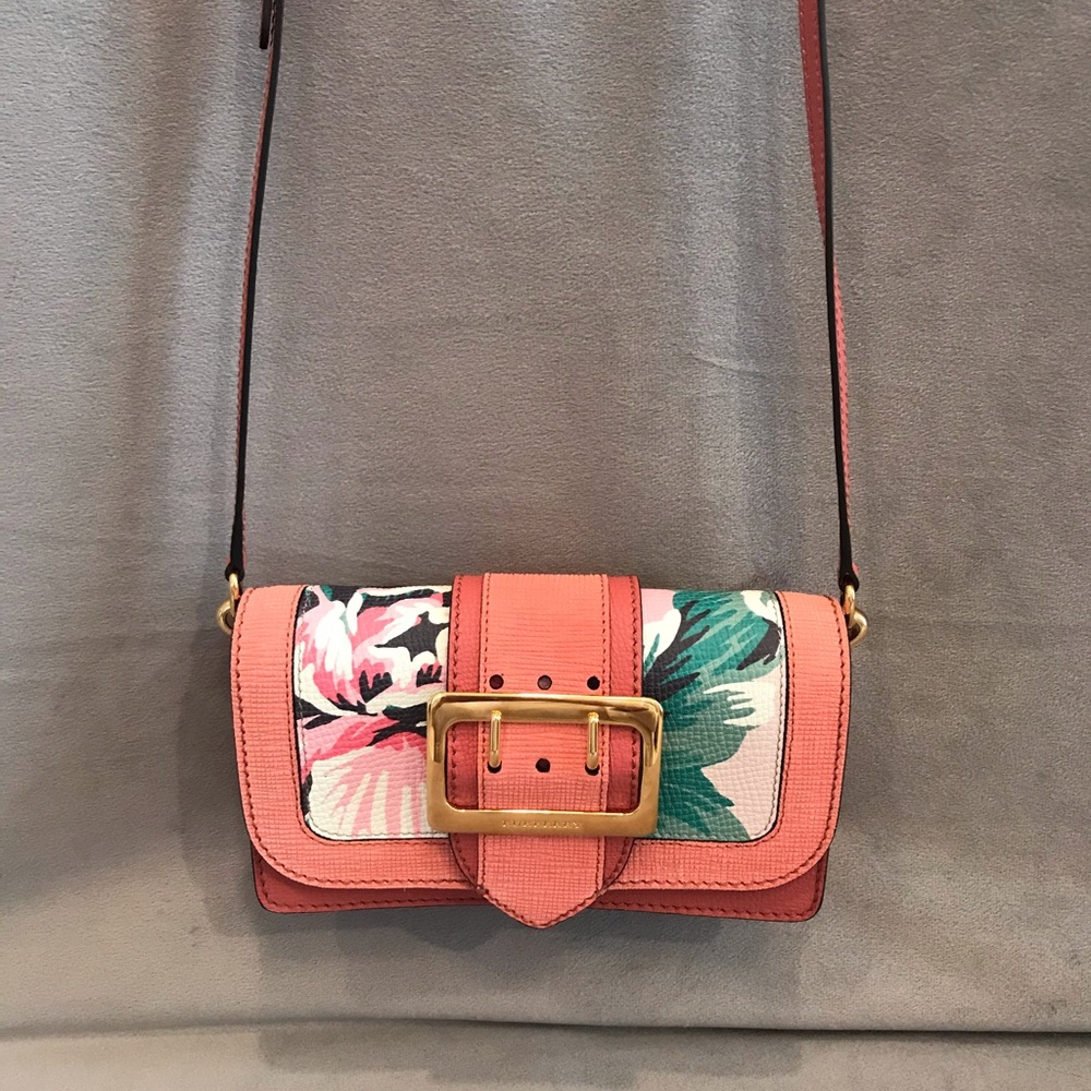 🍥SOLD🍥 Burberry Small Buckle Bag Peony Rose - Picture 9 of 11